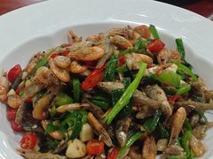 -湖南人家湘菜馆(镇江路店)