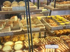 面包甜点陈列柜-山崎面包(苏州中心店)