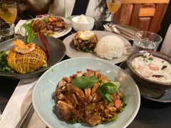 -Sala Thai Restaurant