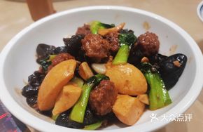 Egg White Braised Pork Balls