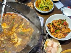 -富正毅三下锅·湘西韵味(天门山索道店)
