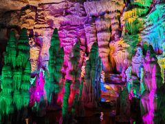 -泰安地下龙宫景区