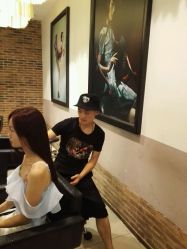 -发泽造型·烫发染发