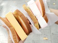 -詹爷爷乌节路街头冰淇淋