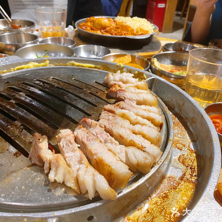 滋滋滋～打卡正宗韩料姜虎东烤肉