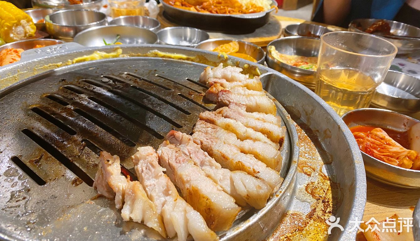 滋滋滋～打卡正宗韩料姜虎东烤肉
