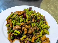 -余杨鸭鸭餐厅