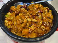 -渝是乎酸菜鱼·川渝小炒(新世界百货望京店)