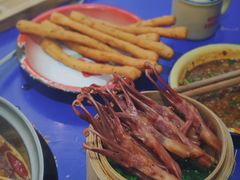 -马路边边串串香(苗栗路店)