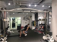 -汗水空间私教健身连锁(SM广场店)