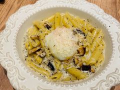 -玛格萝妮比萨屋(四平店)