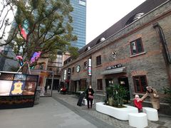-星巴克臻选(上海今潮8弄店)