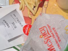 -麦当劳(上海虹桥站30B检票口楼上)