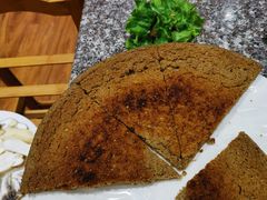 青稞饼-宏宏无烟石板烧烤