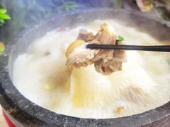 -墨脱石锅椰子鸡•海鲜糟粕醋(榆亚路店)