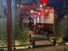-三道苗苗鱼·美蛙黄辣丁(八里店)