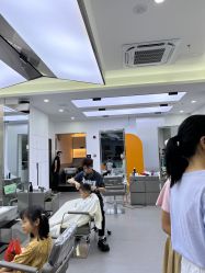 -首脑美发沙龙