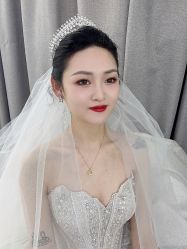 -莫小姐婚纱