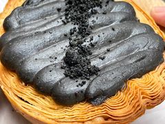 -天井·丑面包搭咖啡