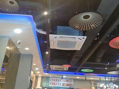 -老街烧烤大排档·地道湖北菜·龙虾馆(汉口火车站店)