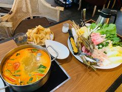 -樾餐厅泰式海鲜火锅(民歌湖店)