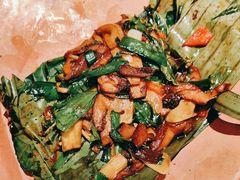 包烧野生牛肝菌-云海肴·汽锅鸡·云南菜(天山百盛优客店)