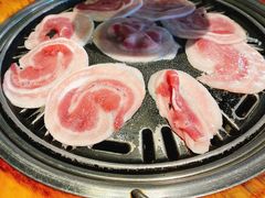 精品五花-唯成•韩国炭火烤肉 유성고기