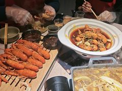 -肥肥虾庄·金牌油焖大虾(汉街SKP店)