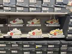 -New Balance(王府井奥莱·香江小镇店)