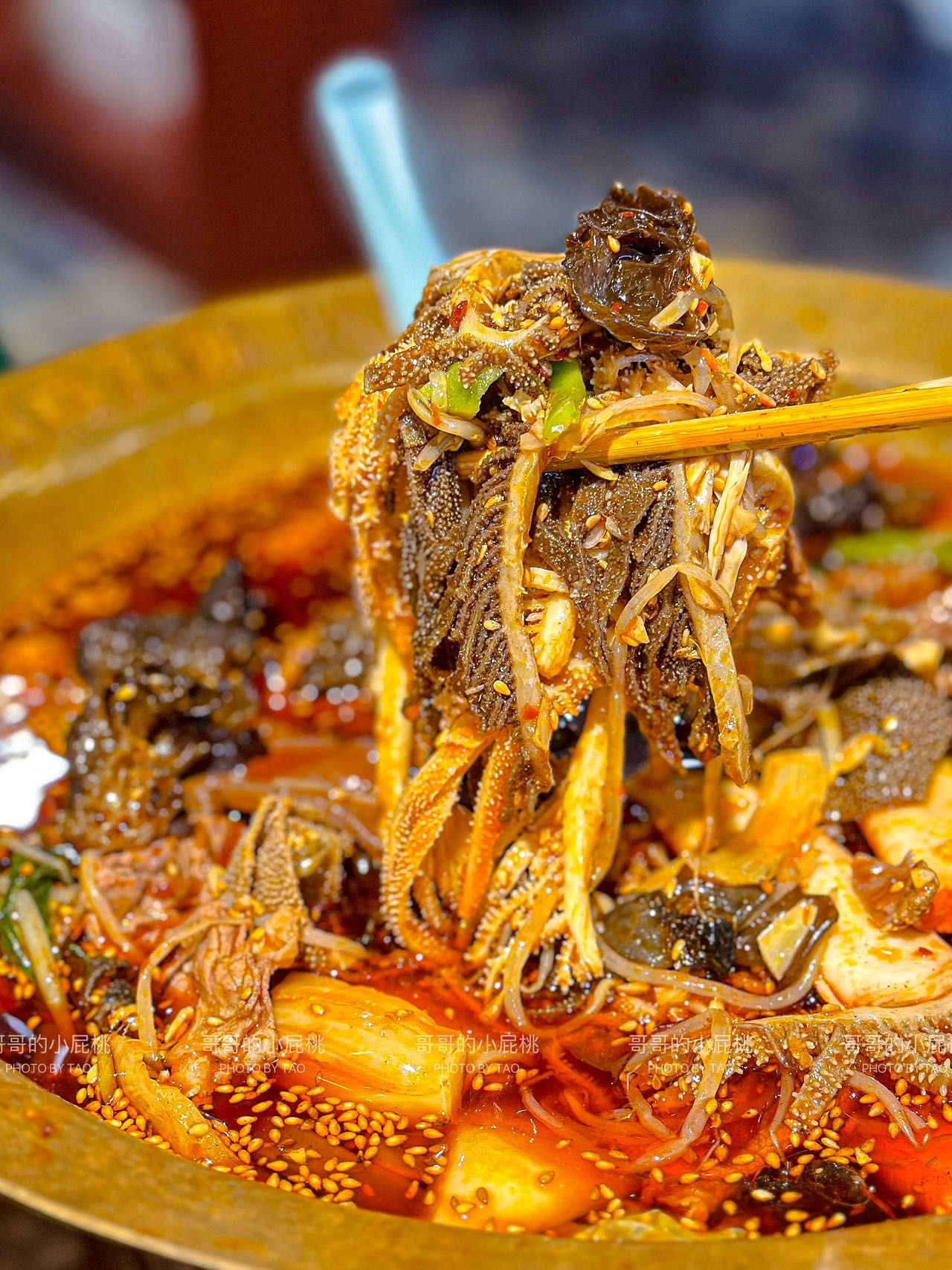 吃辣星人报道!麻辣毛肚千层肚一锅过大瘾!