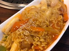 炒拉面年糕-意成料理