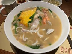 -荣家黄鱼面(前滩太古里店)