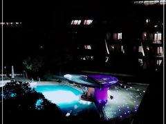 -上海滴水湖皇冠假日酒店