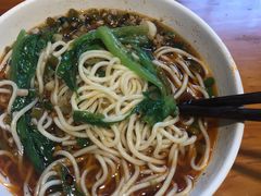 -呼啦面馆·头牌豌杂面(爱琴海店)