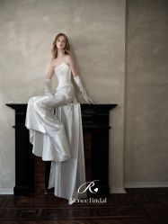 点击看大图 -Renee芮亦婚纱