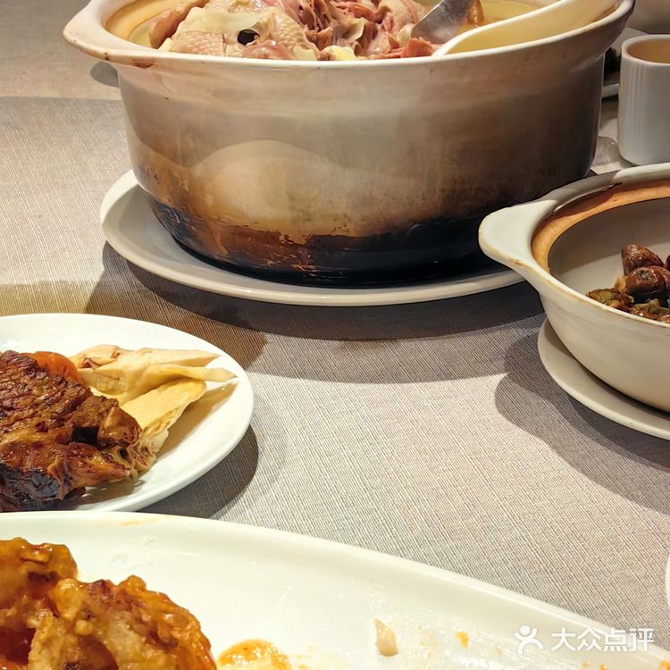 场中路的美食传奇