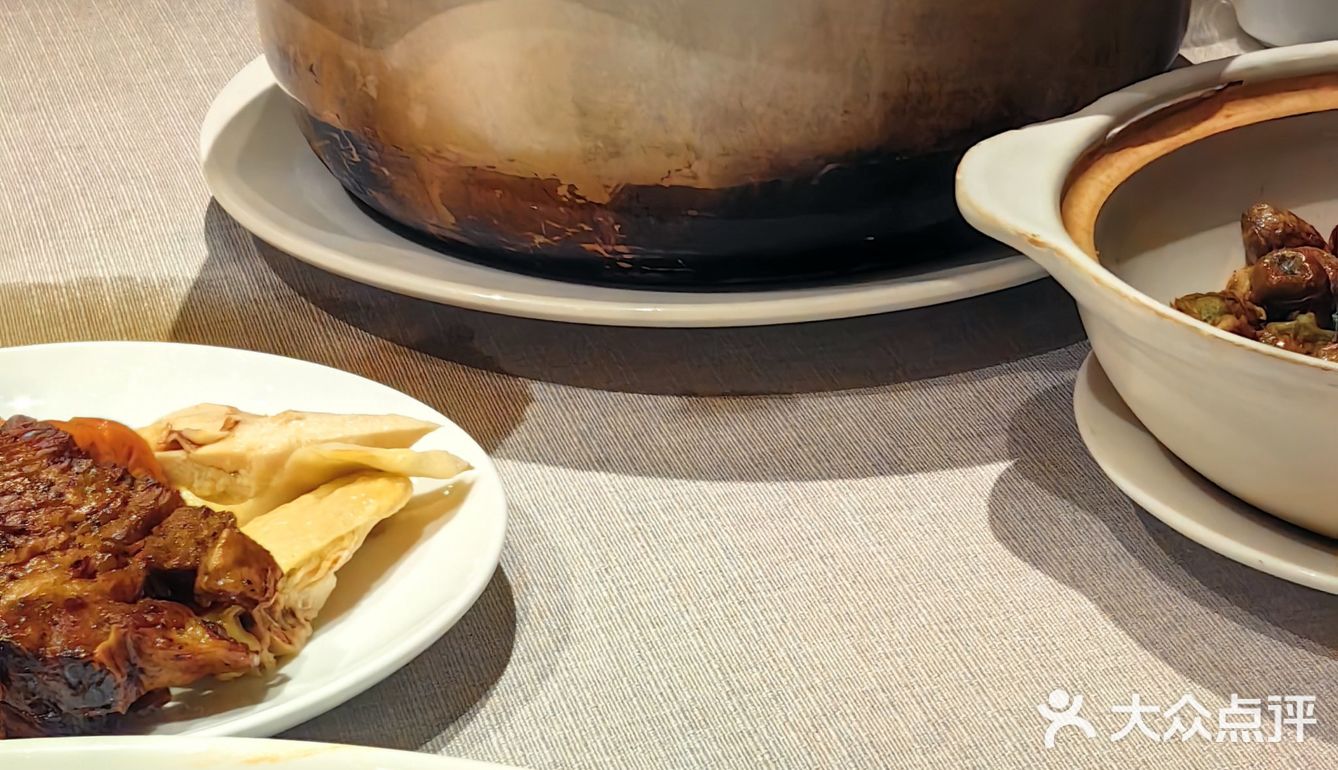 场中路的美食传奇