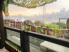 -冰冰龙虾·江湖菜·花园江景餐厅