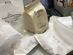 -黑草莓(重庆路店)