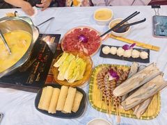 -鲜入围煮花胶鸡海鲜火锅