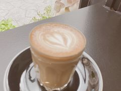 Flat&nbsp;white-black rainbow coffee