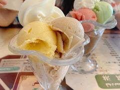 -古老冰山特色冰淇淋店(艾提尕尔店)