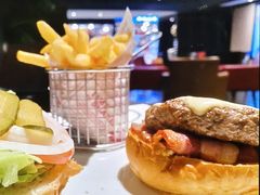 -上海锦江汤臣洲际大酒店柒酒廊