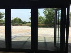 -上海滴水湖皇冠假日酒店