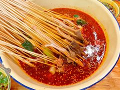 -拈签一笑黄牛肉辣卤串串