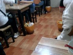 大堂-老字号杨坡红油米线腊汁肉夹馍(东四道巷店)