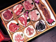 -青瓦炭韩潮烤肉(花园道店)