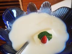 杏仁豆腐-炎蔵牛舌烤肉