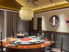 -魏铭鱼头捞饭(晋阳路店)