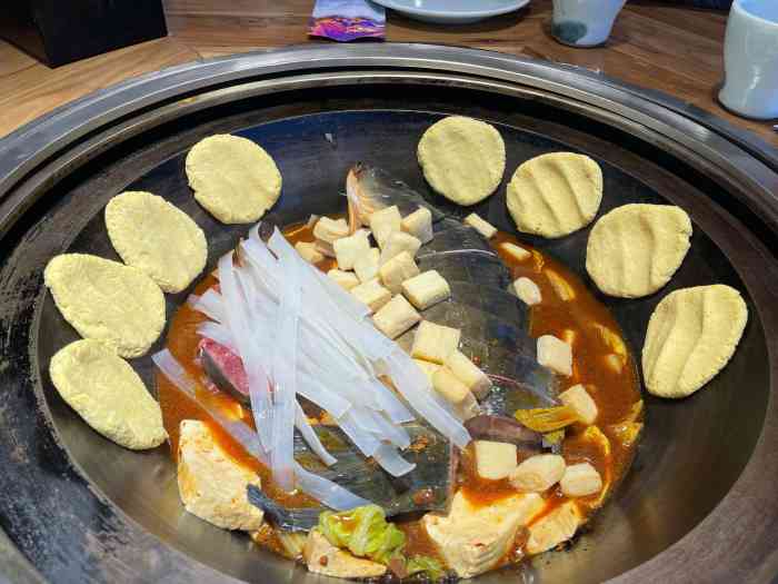 马家大院铁锅炖(京粮广场店)-"商场四楼,服务热情依旧如此.